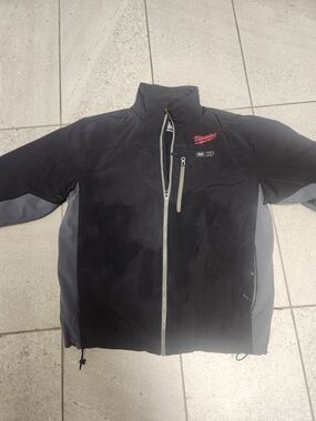 Milwaukee Men’s Black & Gray Softshell Performance Jacket